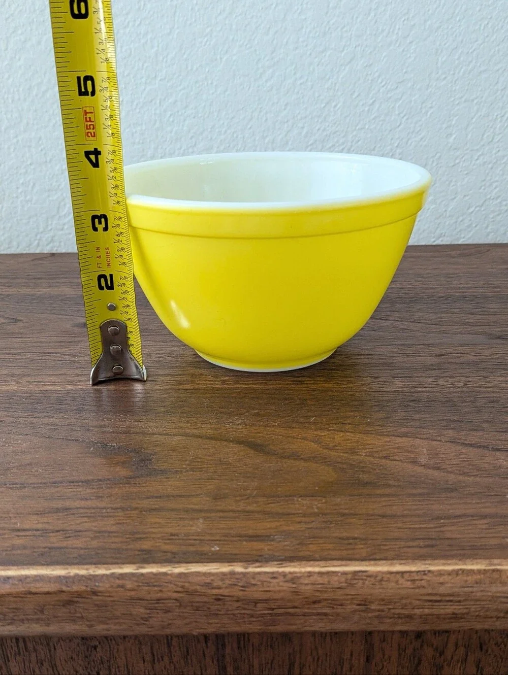 Vintage Pyrex Yellow Bowl 401  1 1/2 pt Small Nesting Bowl Excellent Condition